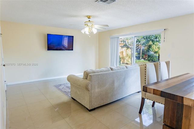 615 NW Stanford Ln, Port St. Lucie, FL 34983