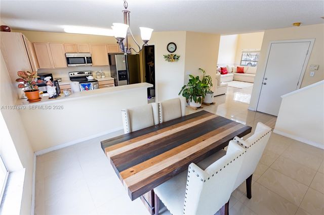 615 NW Stanford Ln, Port St. Lucie, FL 34983