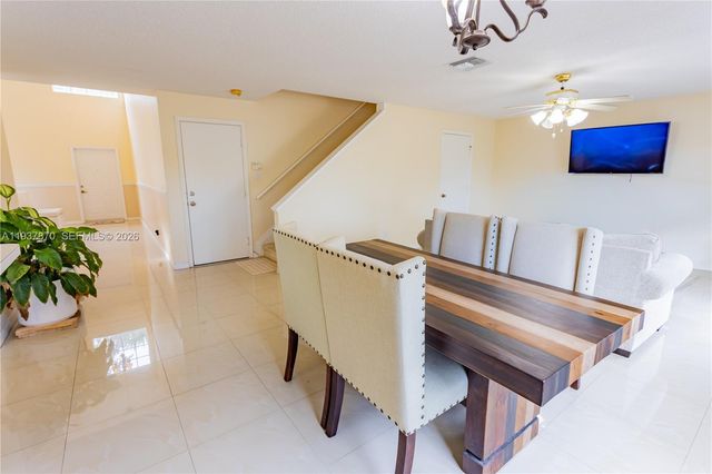 615 NW Stanford Ln, Port St. Lucie, FL 34983