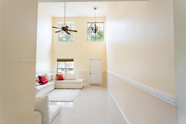 615 NW Stanford Ln, Port St. Lucie, FL 34983