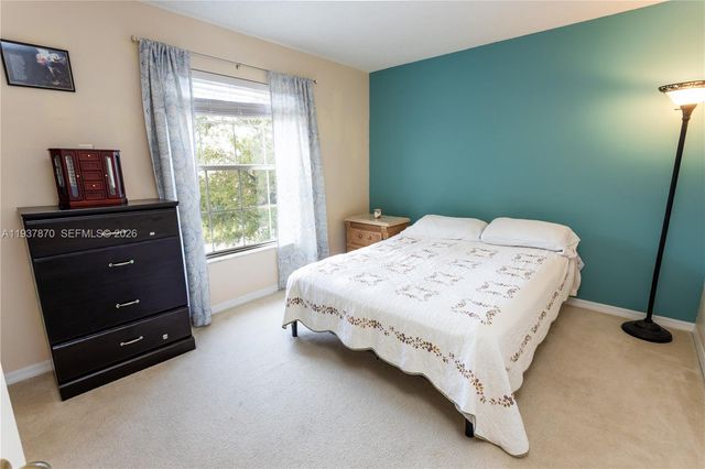 615 NW Stanford Ln, Port St. Lucie, FL 34983