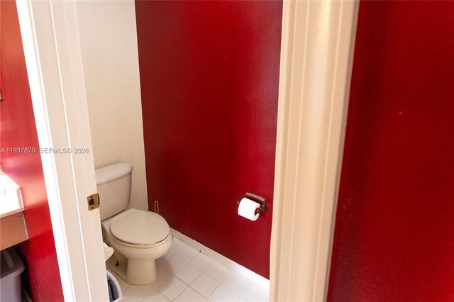 615 NW Stanford Ln, Port St. Lucie, FL 34983