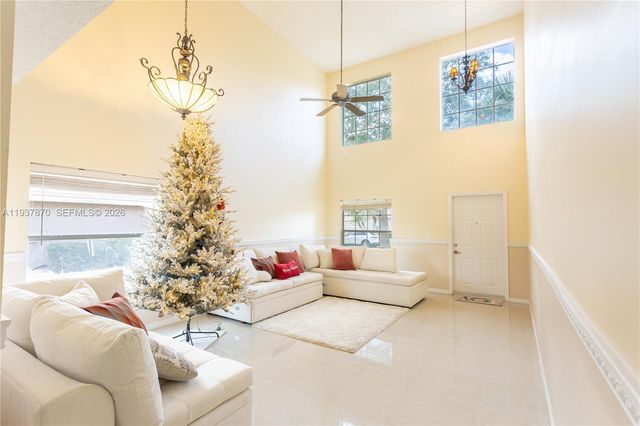 615 NW Stanford Ln, Port St. Lucie, FL 34983