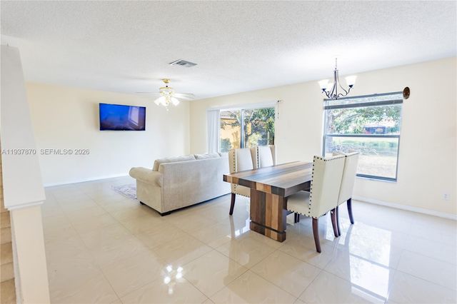 615 NW Stanford Ln, Port St. Lucie, FL 34983