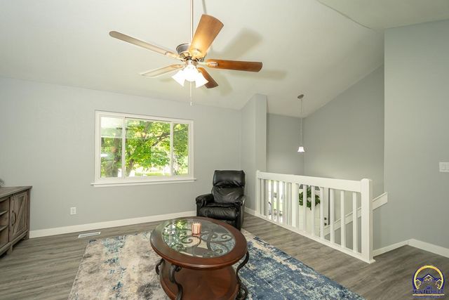 9685 W 61st St, Merriam, KS 66203