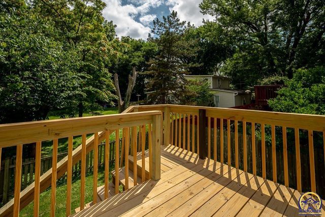 9685 W 61st St, Merriam, KS 66203