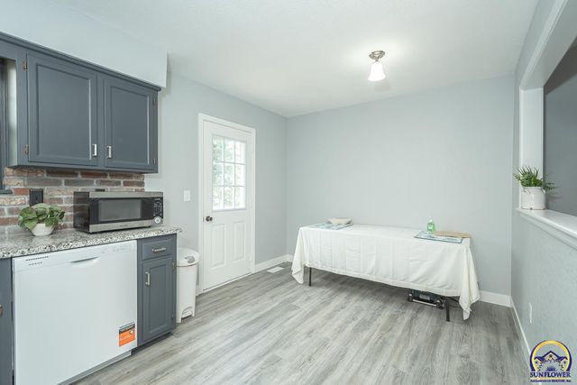 9685 W 61st St, Merriam, KS 66203