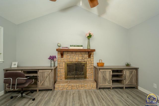 9685 W 61st St, Merriam, KS 66203