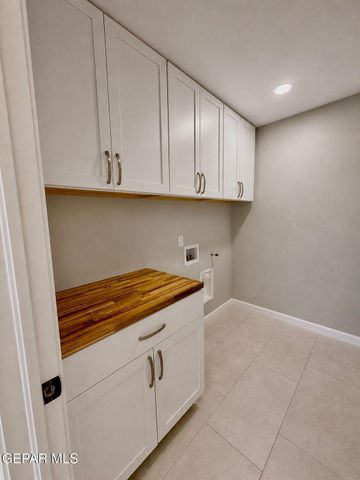 775 W BORDERLAND Road, El Paso, TX 79932