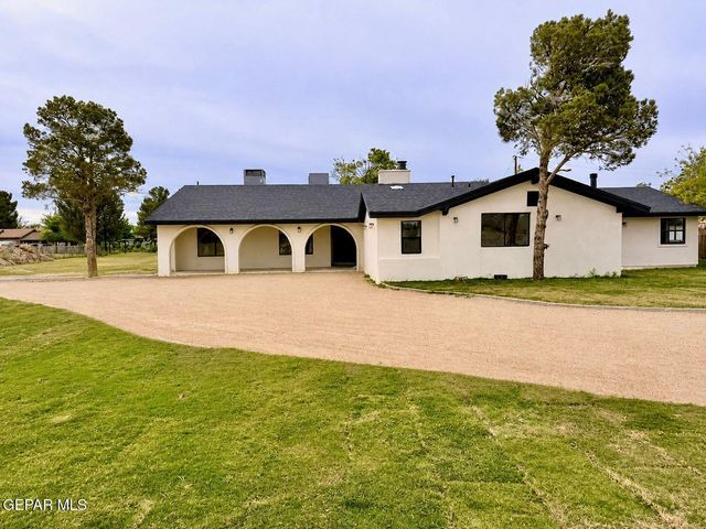 775 W BORDERLAND Road, El Paso, TX 79932