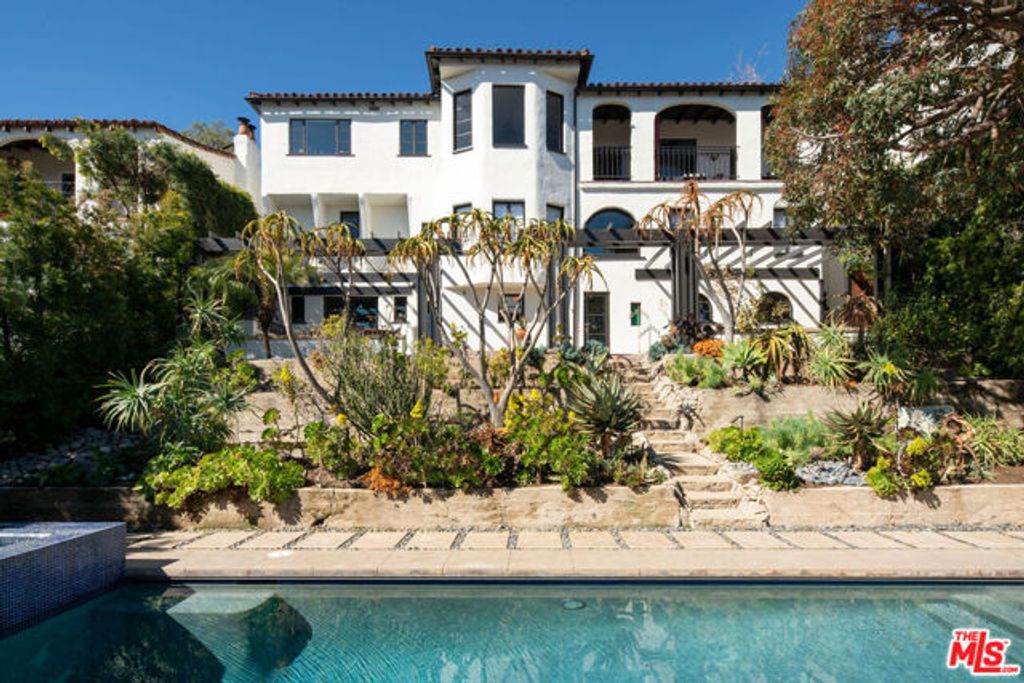 2232 Moreno Drive, Los Angeles, CA 90039