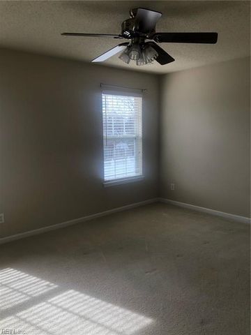 825 Chapin Wood DR, Newport News, VA 23608