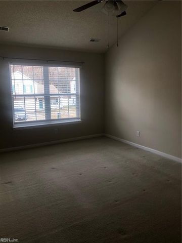 825 Chapin Wood DR, Newport News, VA 23608