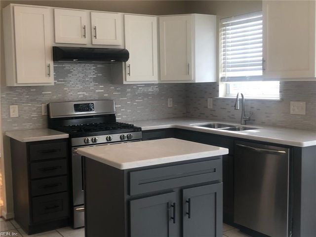 825 Chapin Wood DR, Newport News, VA 23608