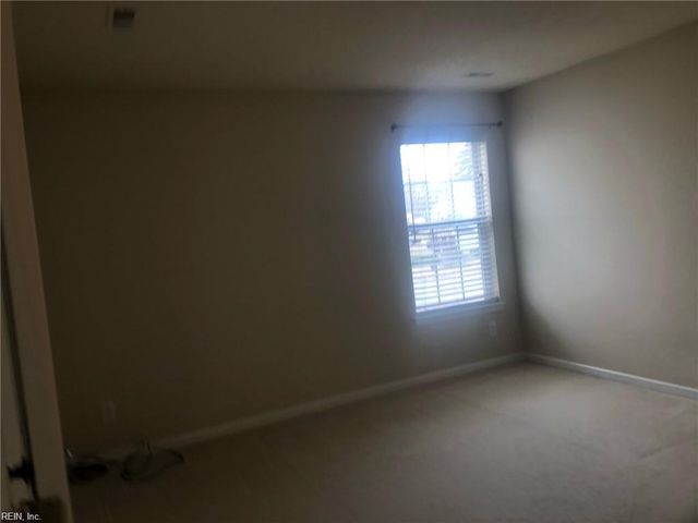 825 Chapin Wood DR, Newport News, VA 23608