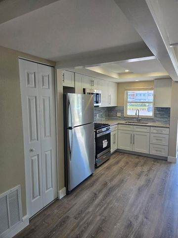 1868 SHORE DRIVE S 102, South Pasadena, FL 33707