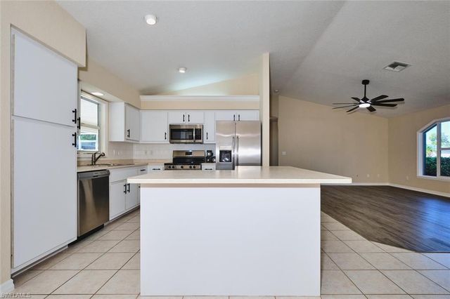 132 SE 19th TER, Cape Coral, FL 33990