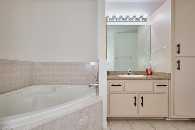 132 SE 19th TER, Cape Coral, FL 33990