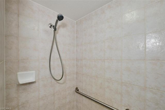 132 SE 19th TER, Cape Coral, FL 33990