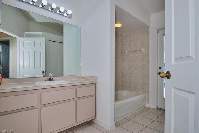 132 SE 19th TER, Cape Coral, FL 33990