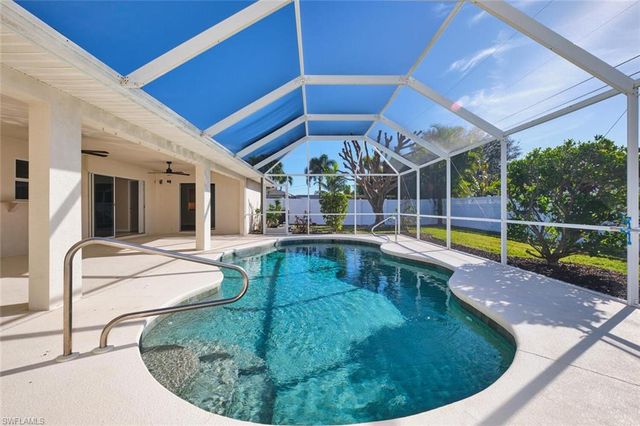 132 SE 19th TER, Cape Coral, FL 33990