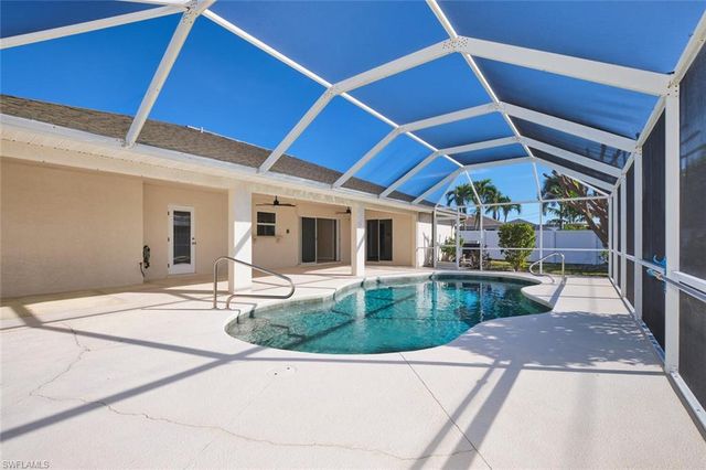 132 SE 19th TER, Cape Coral, FL 33990