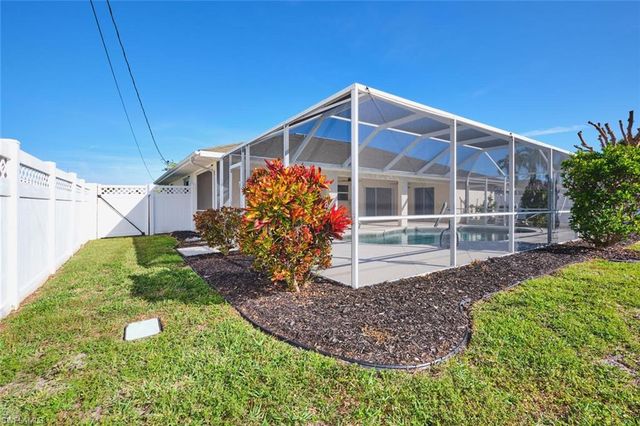 132 SE 19th TER, Cape Coral, FL 33990