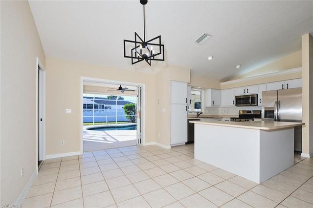 132 SE 19th TER, Cape Coral, FL 33990