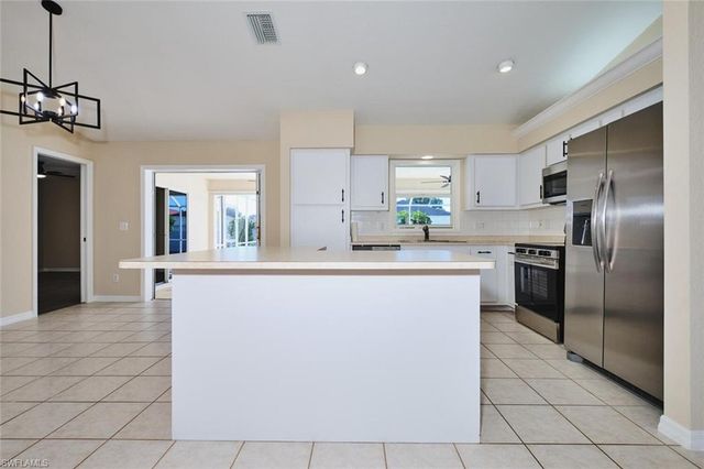 132 SE 19th TER, Cape Coral, FL 33990