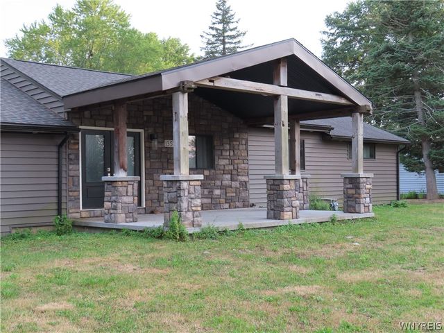 1357 Sturgeon Point Road, Evans, NY 14047