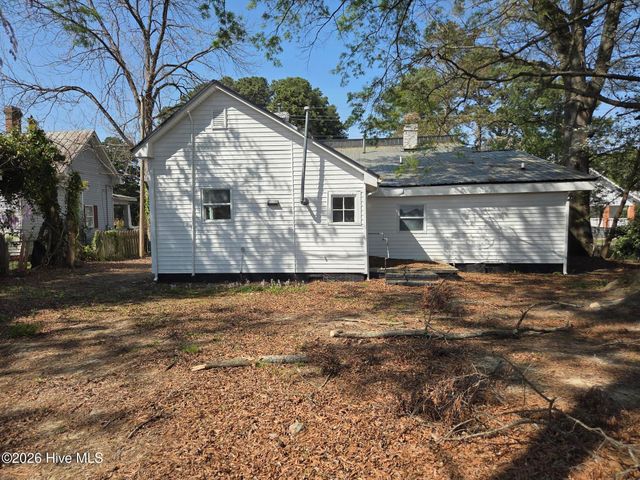 109 E Grainger Avenue, Kinston, NC 28501