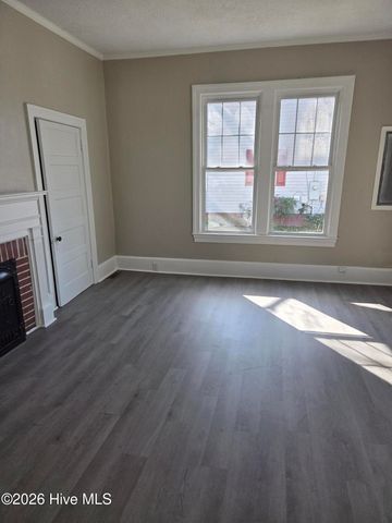 109 E Grainger Avenue, Kinston, NC 28501