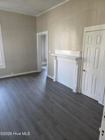 109 E Grainger Avenue, Kinston, NC 28501