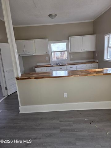 109 E Grainger Avenue, Kinston, NC 28501