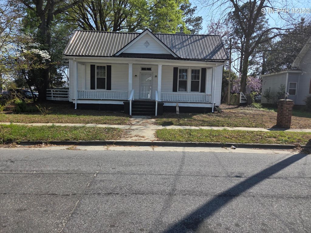 109 E Grainger Avenue, Kinston, NC 28501