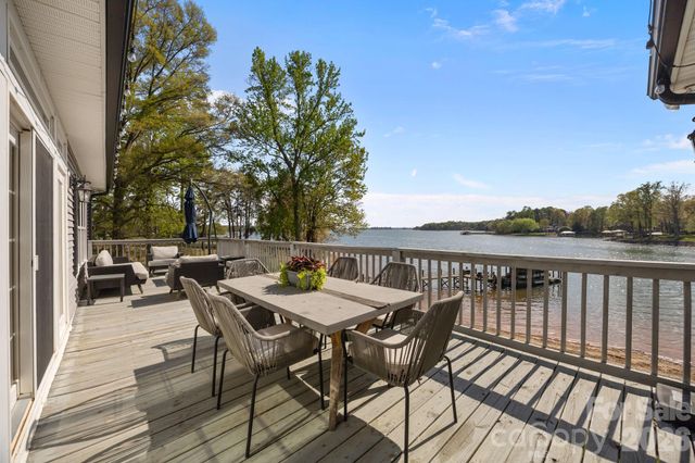 8927 Holdsclaw Road, Terrell, NC 28682