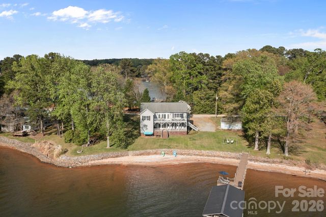 8927 Holdsclaw Road, Terrell, NC 28682