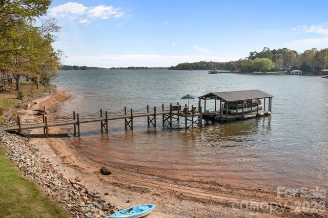 8927 Holdsclaw Road, Terrell, NC 28682