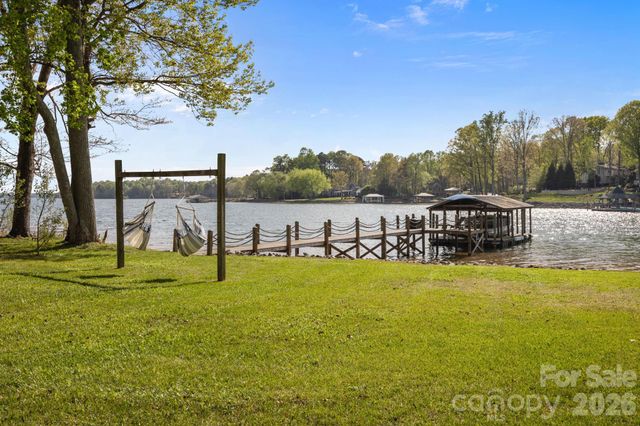 8927 Holdsclaw Road, Terrell, NC 28682