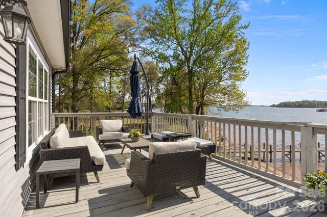 8927 Holdsclaw Road, Terrell, NC 28682