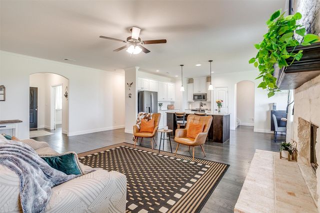 340 Sanger Drive, Springtown, TX 76082