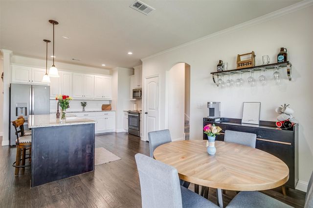 340 Sanger Drive, Springtown, TX 76082