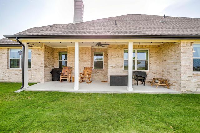 340 Sanger Drive, Springtown, TX 76082