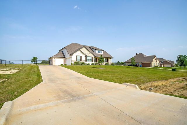 340 Sanger Drive, Springtown, TX 76082