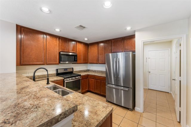 16105 Sweetwater Fields Lane, Tomball, TX 77377