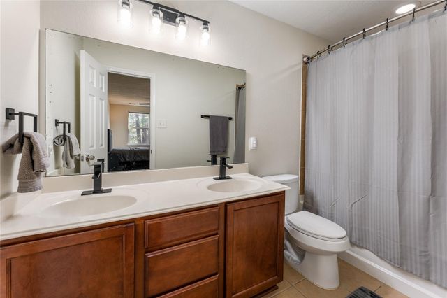 16105 Sweetwater Fields Lane, Tomball, TX 77377