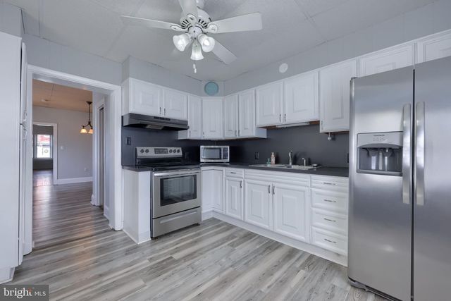 750 LOCUST ST, Columbia, PA 17512