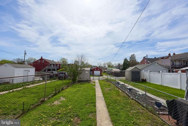 750 LOCUST ST, Columbia, PA 17512