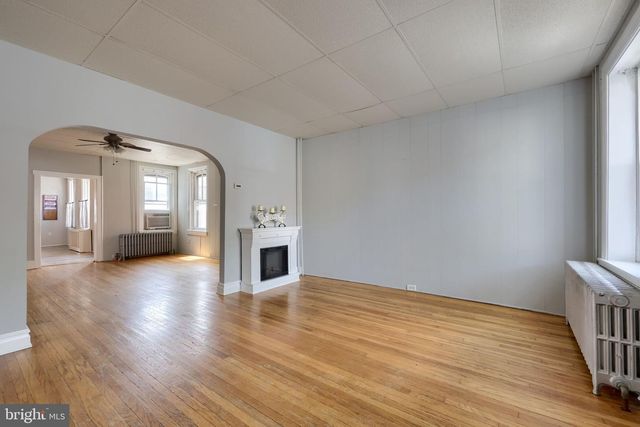 750 LOCUST ST, Columbia, PA 17512