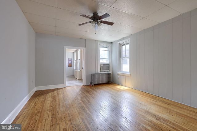 750 LOCUST ST, Columbia, PA 17512